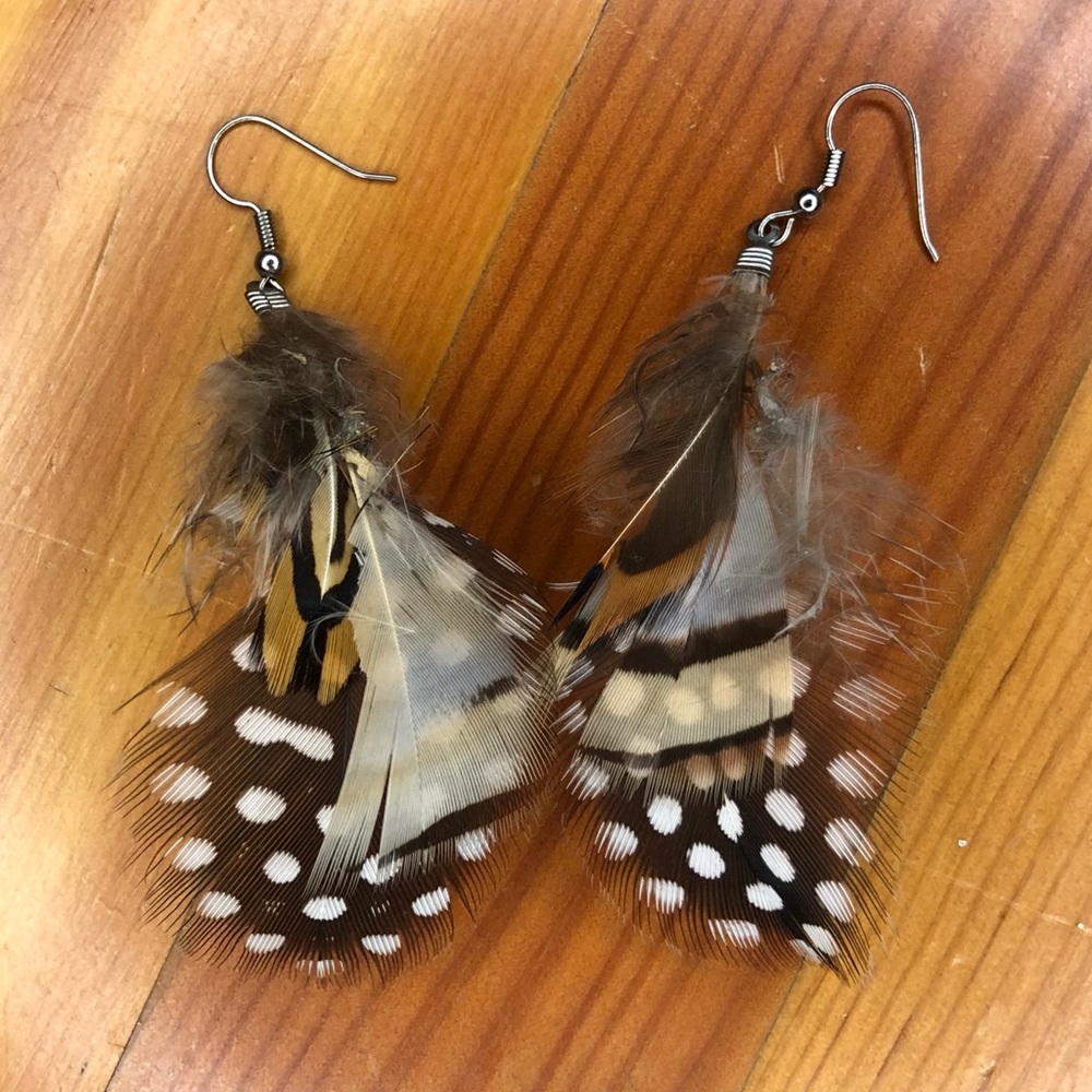 Urban Outfitters mixed pattern feather dangle earrings OS